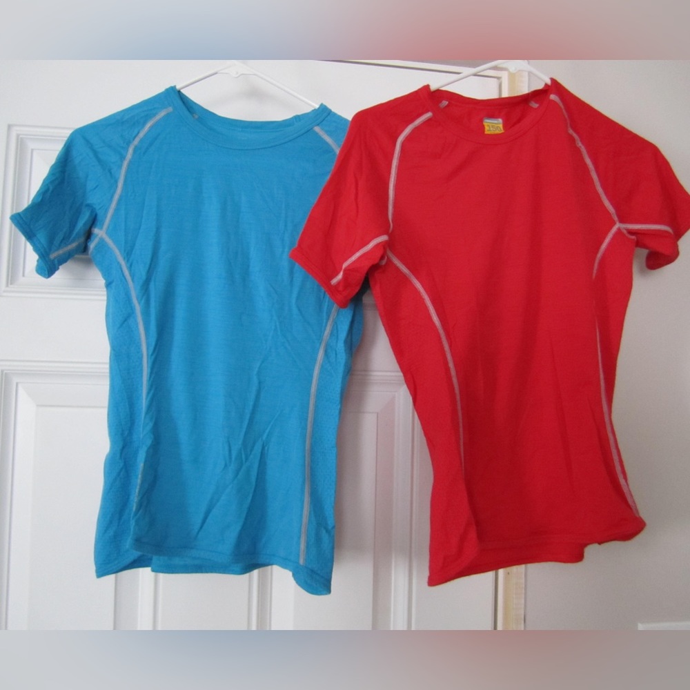 2 Icebreaker base layer tees